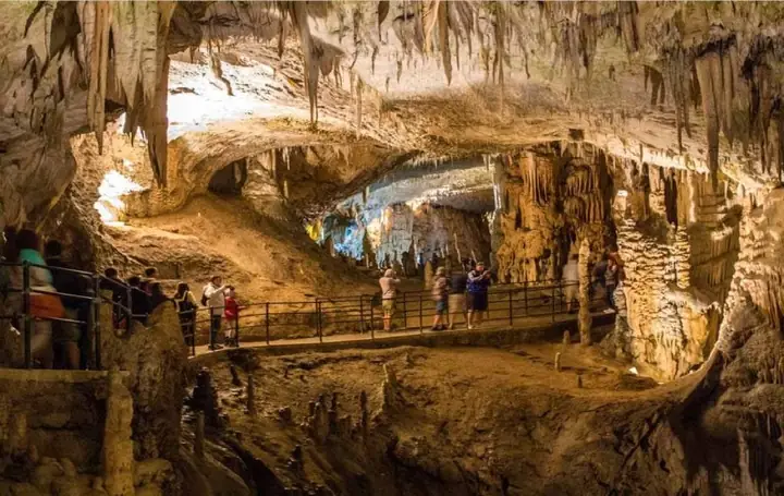Chieu Cave