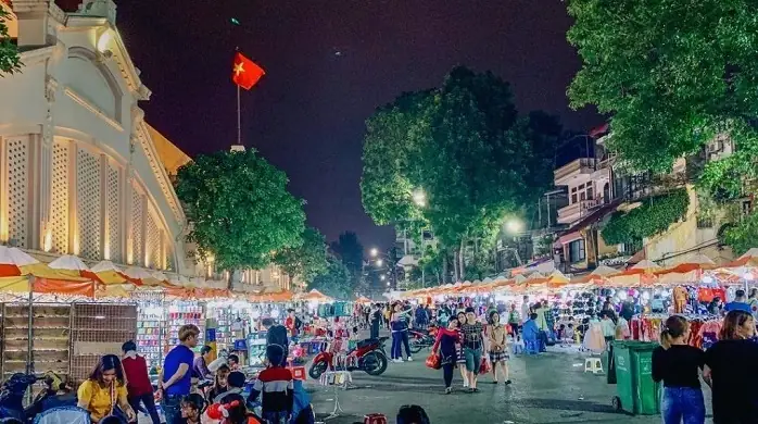 Shopping In Hanoi: The 15 Best Spots To Shop Like A Local Shopping In Hanoi: The 15 Best Spots To Shop Like A Local