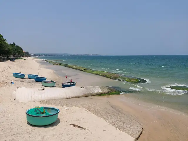 Ham Tien Beach