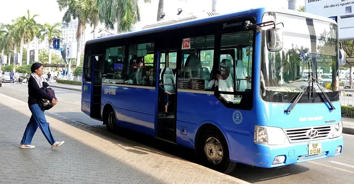 Rời Sân Bay Tân Sơn Nhất Bằng Xe Buýt Thế Nào? - Tuổi Trẻ Online Rời Sân Bay Tân Sơn Nhất Bằng Xe Buýt Thế Nào? - Tuổi Trẻ Online