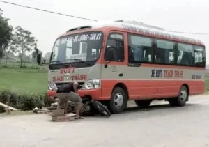 Xe Buýt Gây Tan Nạn Chết Người