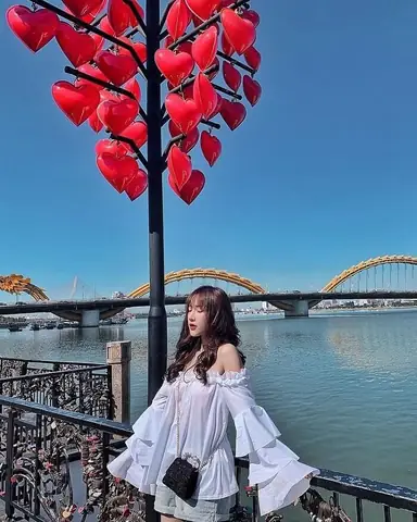 Lịch Trình 1 Ngày Ở Đà Nẵng Nên Đi Đâu: Gợi Ý Trọn Vẹn 24 Giờ Lịch Trình 1 Ngày Ở Đà Nẵng Nên Đi Đâu: Gợi Ý Trọn Vẹn 24 Giờ