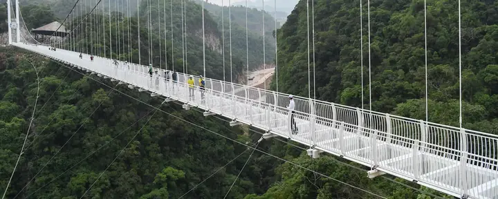 Top 10 Danh Lam Thắng Cảnh Việt Nam: Khám Phá Những Viên Ngọc Tự Nhiên Và Văn Hóa