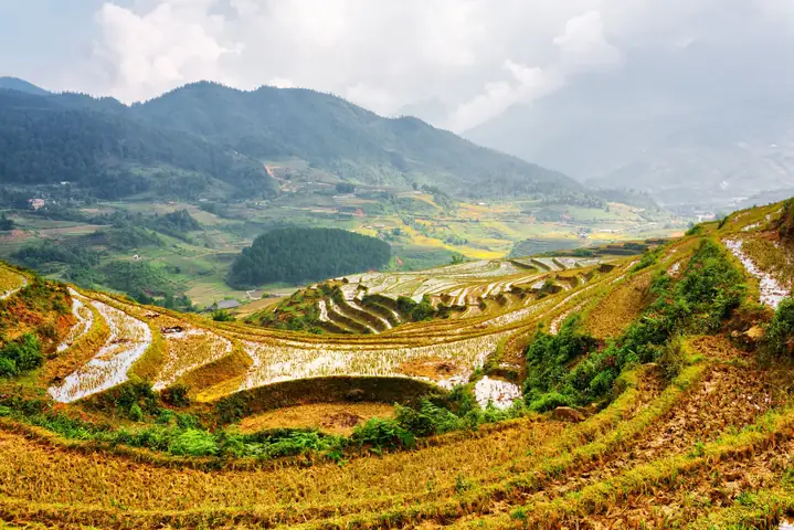 Top 10 Danh Lam Thắng Cảnh Việt Nam: Khám Phá Những Viên Ngọc Tự Nhiên Và Văn Hóa Top 10 Danh Lam Thắng Cảnh Việt Nam: Khám Phá Những Viên Ngọc Tự Nhiên Và Văn Hóa