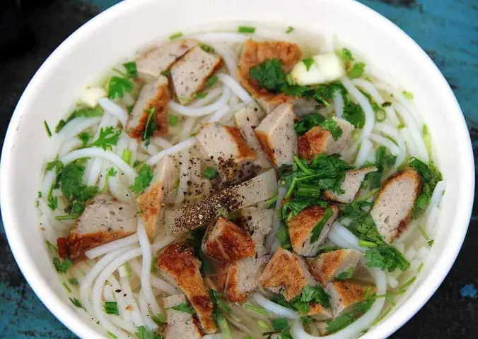 Bánh Canh Chả Cá Nha Trang: Top 10 Quán Ngon Nhất Được Đánh Giá Cao