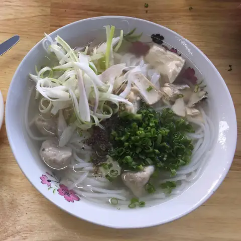 Bánh Canh Chả Cá Nha Trang: Top 10 Quán Ngon Nhất Được Đánh Giá Cao