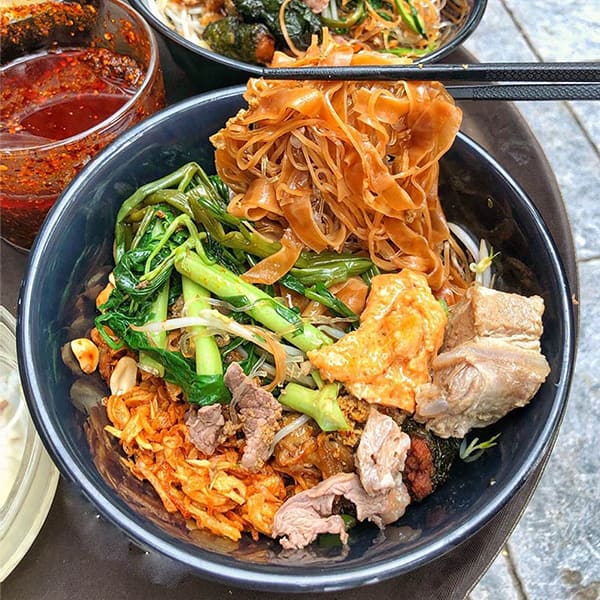 bánh đa trộn bao nhiêu calo - Hình 2