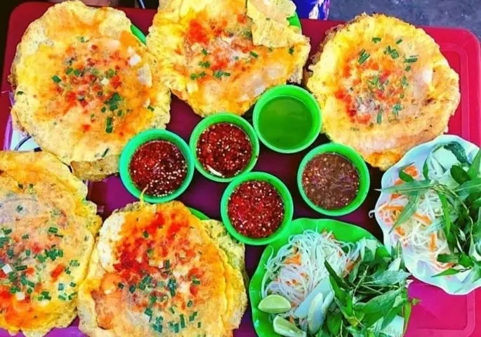 Bánh Ép Huế Ở Sài Gòn: Top 9 Quán Ngon Chuẩn Vị & Đánh Giá Chi Tiết