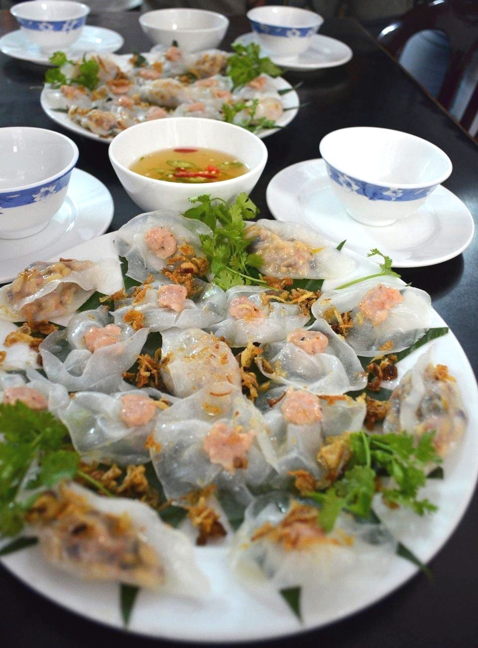 bánh hoa hồng trắng hội an - Hình 2