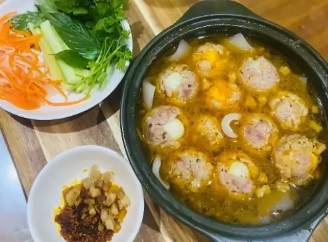 Bánh Mì Xíu Mại Nguyễn Kiệm: Đánh Giá Chi Tiết Và Trải Nghiệm Thực Tế Từ Một Tín Đồ Ăn Vặt Bánh Mì Xíu Mại Nguyễn Kiệm: Đánh Giá Chi Tiết Và Trải Nghiệm Thực Tế Từ Một Tín Đồ Ăn Vặt