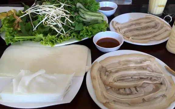 Bánh Tráng Thịt Heo: Hương Vị Quê Hương Đáng Trân Trọng Bánh Tráng Thịt Heo: Hương Vị Quê Hương Đáng Trân Trọng