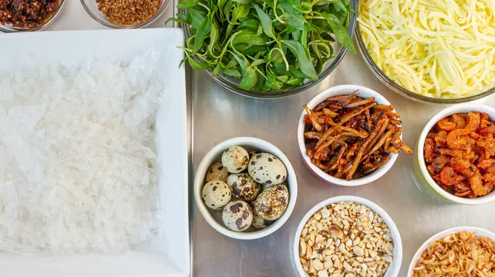 Bánh Tráng Trộn Để Qua Đêm Được Không? Bảo Quản Đúng Cách Bánh Tráng Trộn Để Qua Đêm Được Không? Bảo Quản Đúng Cách