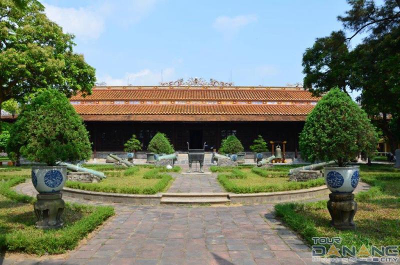 bảo tàng mỹ thuật cung đình huế - Hình 4