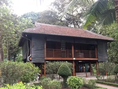 Bên Trong Nhà Sàn Bác Hồ: Khám Phá Không Gian Sống Đặc Sắc Của Dân Tộc Bên Trong Nhà Sàn Bác Hồ: Khám Phá Không Gian Sống Đặc Sắc Của Dân Tộc