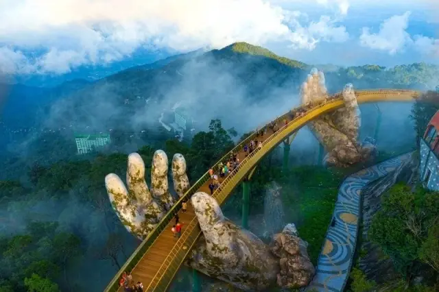 Khám Phá 10 Cây Cầu Biểu Tượng Của Đà Nẵng: Từ Cầu Rồng Đến Cầu Vàng