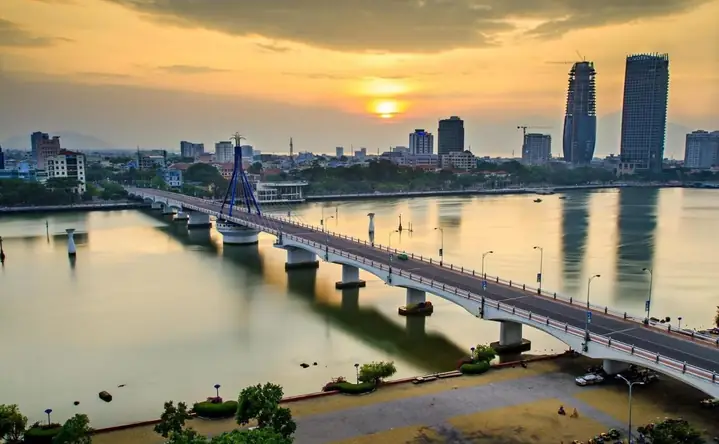 Khám Phá 10 Cây Cầu Biểu Tượng Của Đà Nẵng: Từ Cầu Rồng Đến Cầu Vàng