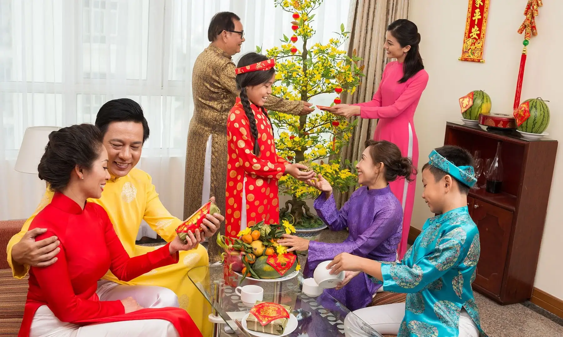 các hoạt động trong ngày tết - Hình 2