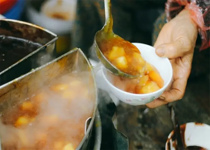 Món Ăn Vặt Mùa Đông Việt Nam: Tổng Hợp Những Đặc Sản Ấm Lòng