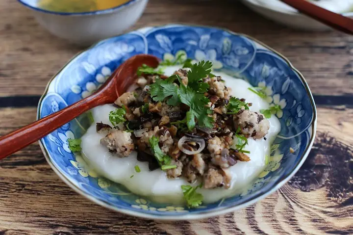 Cách Làm Bánh Đúc Nóng Hà Nội Tại Nhà: Công Thức Chuẩn Vị