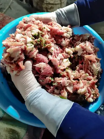 Cách Làm Lạp Sườn Lạng Sơn Chuẩn Vị: Bí Quyết Từ Nguyên Liệu Đến Thành Phẩm