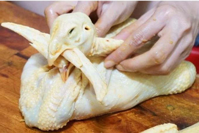 cách luộc gà cúng không bị nứt - Hình 5