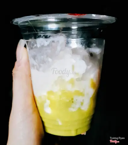 Review Chè Sầu Kem Bơ Cô Thanh: Thử Thách Vị Giác Tại Quận Bình Thạnh