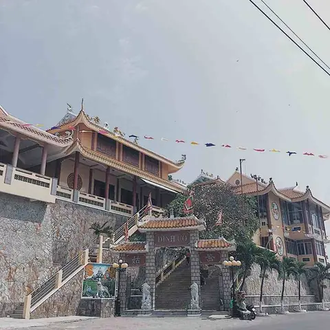 12 Ngôi Chùa Nổi Tiếng Ở Vũng Tàu - Điểm Đến Tâm Linh Không Thể Bỏ Lỡ 12 Ngôi Chùa Nổi Tiếng Ở Vũng Tàu - Điểm Đến Tâm Linh Không Thể Bỏ Lỡ