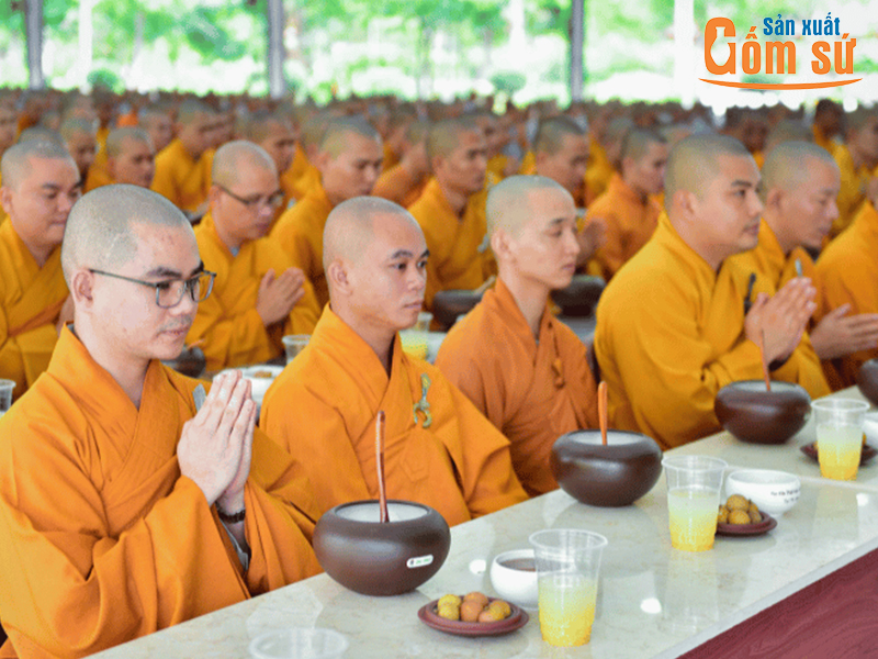 cúng dường trai tăng - Hình 4