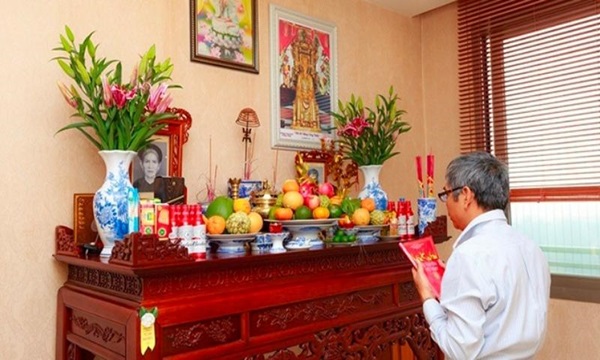 cúng gia tiên
