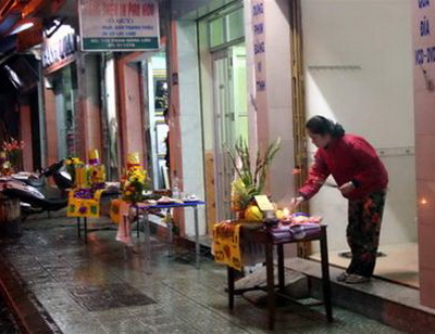 cúng giao thừa ngoài trời trước hay trong nhà trước - Hình 2