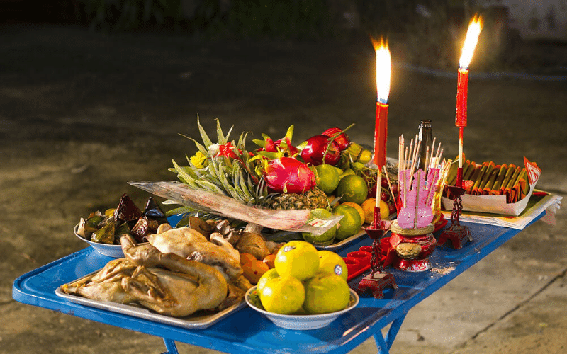 cúng giao thừa trong nhà hay ngoài trời - Hình 4