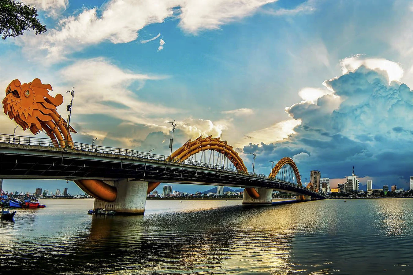 đà nẵng nổi tiếng về cái gì - Hình 4