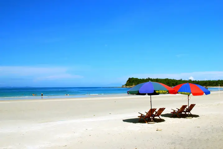 Du Lịch Vân Đồn Quảng Ninh: Cẩm Nang Khám Phá Vùng Đất Mỏ Và Biển Xanh