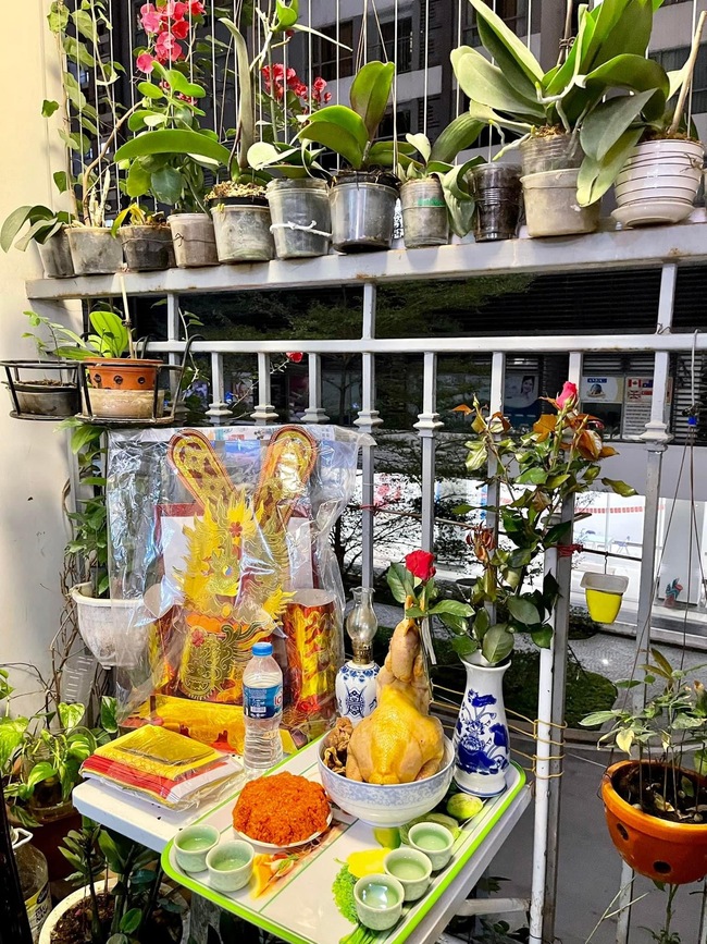 gà cúng giao thừa quay đầu ra hay vào - Hình 4