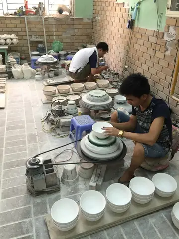 Nghề Gốm Sứ Bát Tràng Gia Lâm: Di Sản Vàng Của Văn Hóa Việt