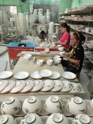 Nghề Gốm Sứ Bát Tràng Gia Lâm: Di Sản Vàng Của Văn Hóa Việt
