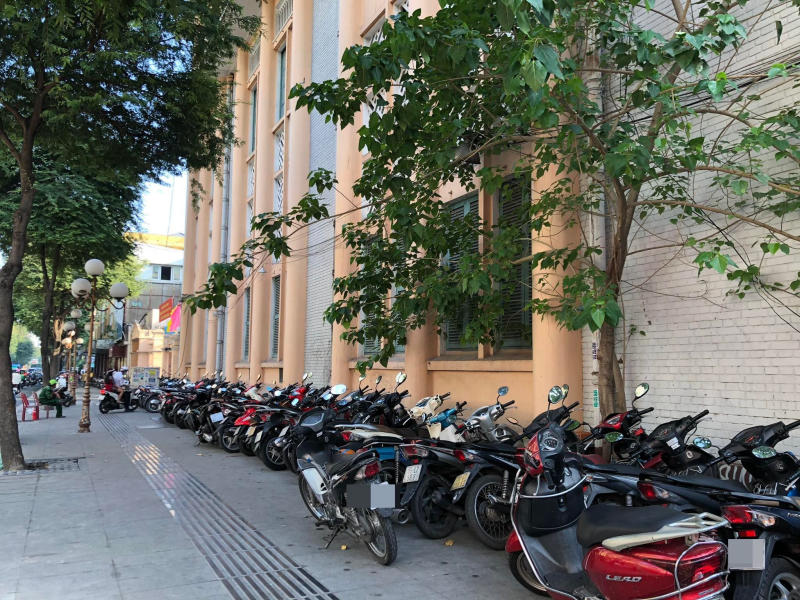 gửi xe phố đi bộ nguyễn huệ - Hình 2