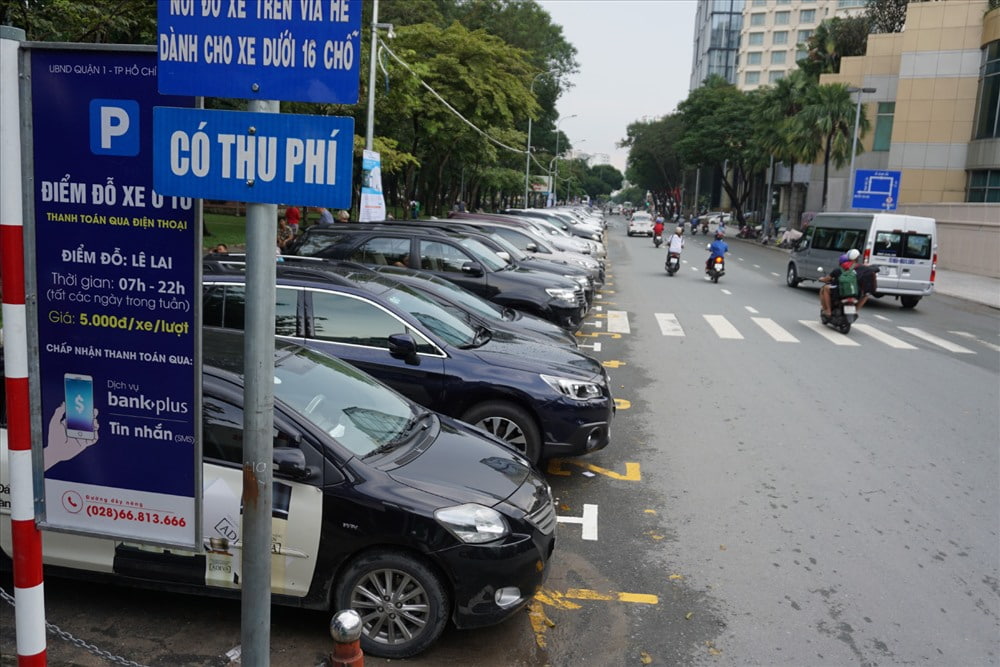 gửi xe phố đi bộ nguyễn huệ - Hình 4