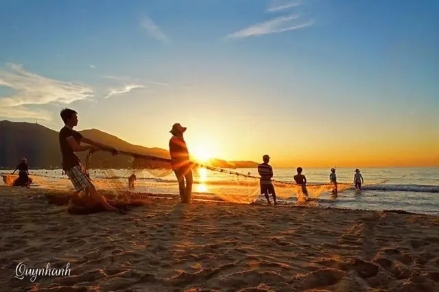 Bãi Biển Mỹ Khê Đà Nẵng: Khung Cảnh Bình Minh Tuyệt Đẹp Bãi Biển Mỹ Khê Đà Nẵng: Khung Cảnh Bình Minh Tuyệt Đẹp