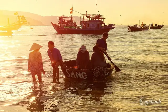 Bãi Biển Mỹ Khê Đà Nẵng: Khung Cảnh Bình Minh Tuyệt Đẹp Bãi Biển Mỹ Khê Đà Nẵng: Khung Cảnh Bình Minh Tuyệt Đẹp