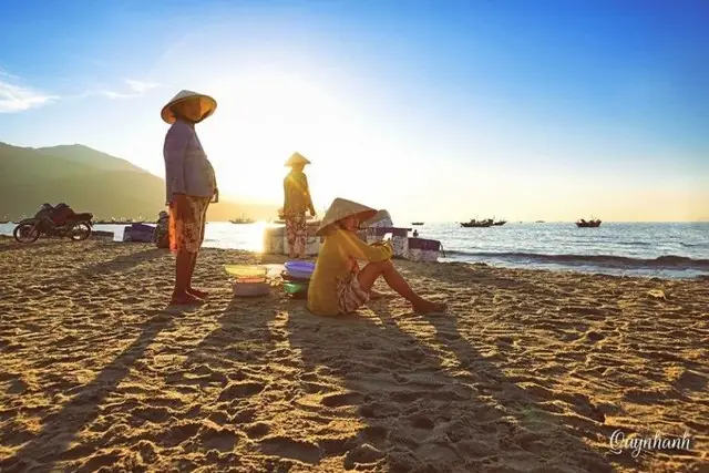 Bãi Biển Mỹ Khê Đà Nẵng: Khung Cảnh Bình Minh Tuyệt Đẹp Bãi Biển Mỹ Khê Đà Nẵng: Khung Cảnh Bình Minh Tuyệt Đẹp