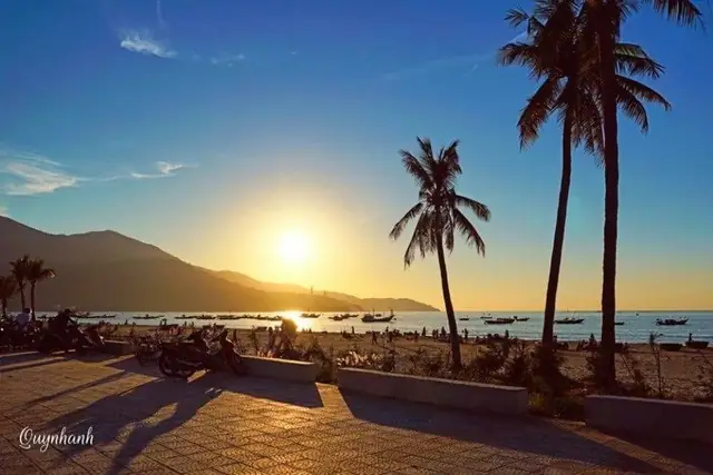 Bãi Biển Mỹ Khê Đà Nẵng: Khung Cảnh Bình Minh Tuyệt Đẹp Bãi Biển Mỹ Khê Đà Nẵng: Khung Cảnh Bình Minh Tuyệt Đẹp