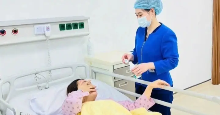 Hình Ảnh Cô Gái Sông Hồng: Biểu Tượng Và Ý Nghĩa Văn Hóa