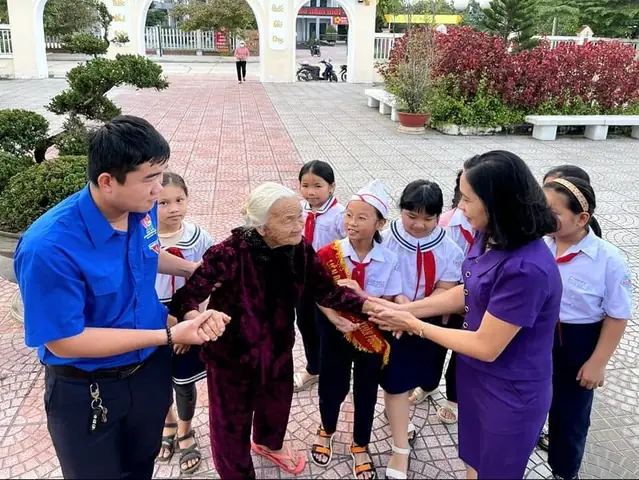 Bà Mẹ Việt Nam Anh Hùng: Danh Hiệu Cao Quý Và Ý Nghĩa Thiêng Liêng