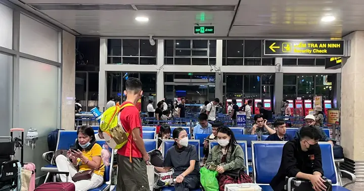 Hình Ảnh Sân Bay Tân Sơn Nhất Về Đêm: Khám Phá Vẻ Đẹp Và Sự Sôi Động