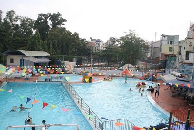 hồ bơi công viên lê thị riêng - Hình 1