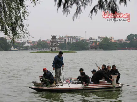 Hồ Gươm Sâu Bao Nhiêu Mét: Tổng Hợp Chi Tiết Về Độ Sâu Thực Tế