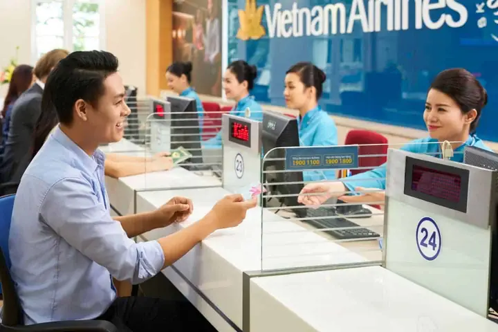 Đánh Giá Vietnam Airlines: So Sánh Chi Tiết Các Hạng Vé Từ Economy Đến First