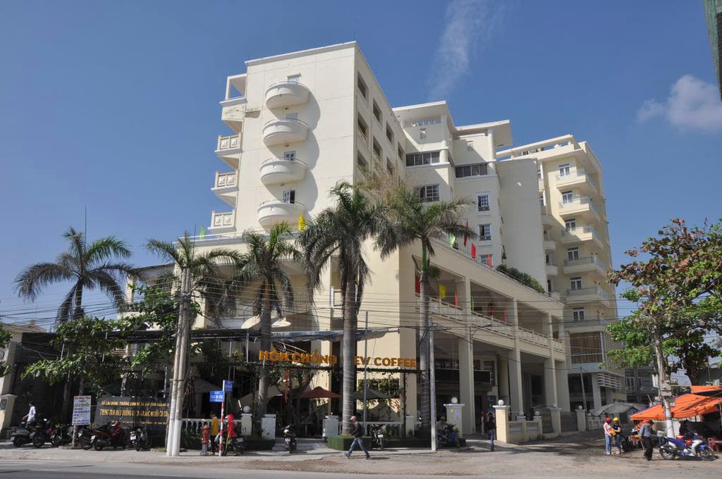 khách sạn hòn chồng nha trang