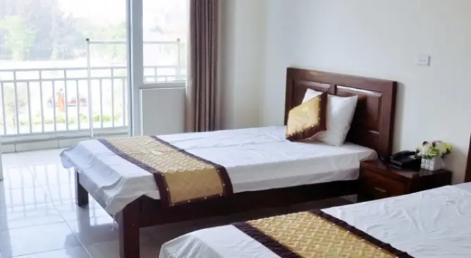 Đánh Giá Khách Sạn Xây Dựng Đồ Sơn: Trải Nghiệm Thực Tế & So Sánh Chi Tiết